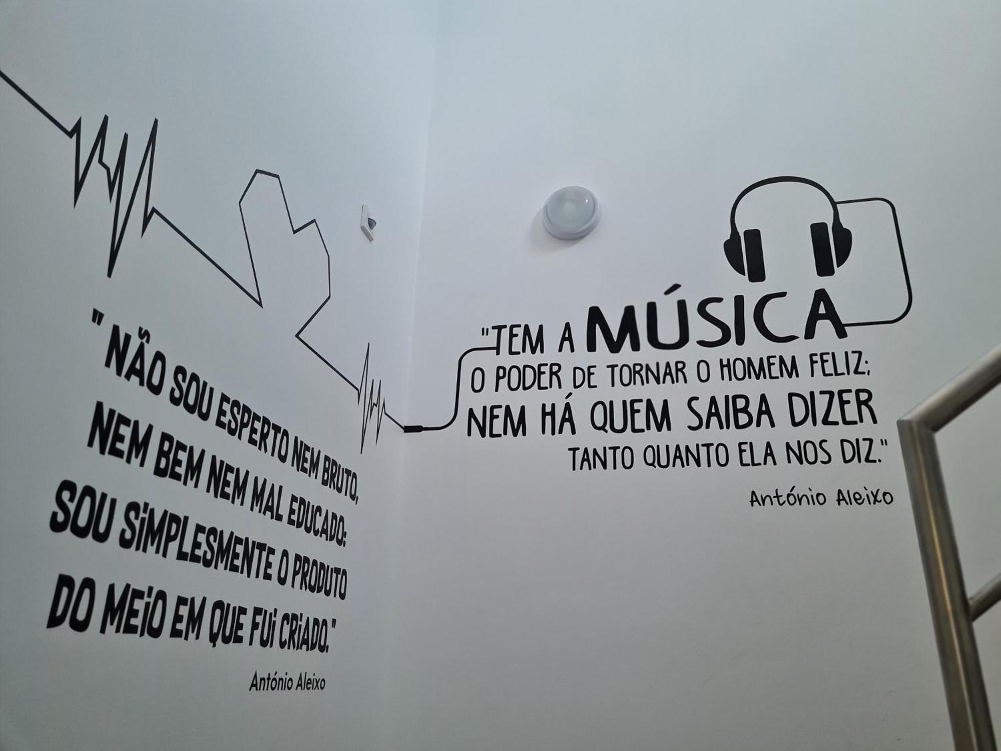 Hostel Supremo Armacao de Pera Bagian luar foto